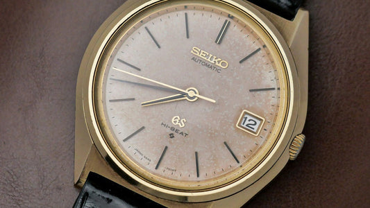 The Beauty of Patina: How Age Adds Uniqueness to Timepieces